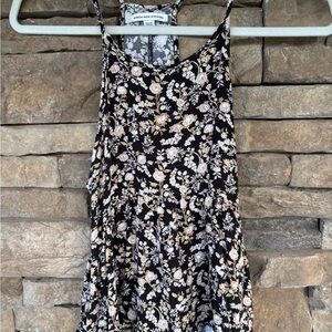 American Eagle Outfitters Black and White‎ Floral Camisole